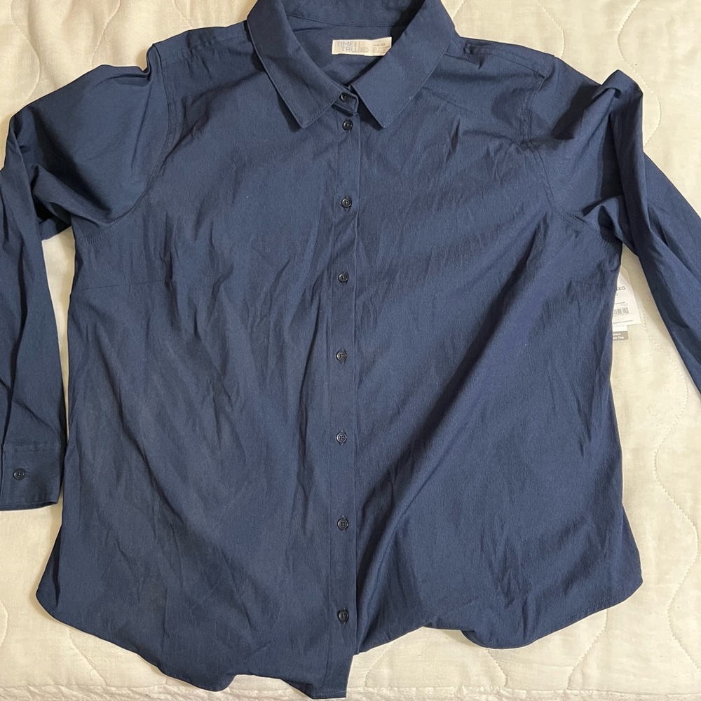 Woman’s long sleeve top